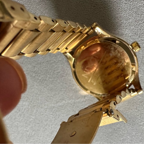 Women’s Nixon Good Watch - Picture 3 of 5